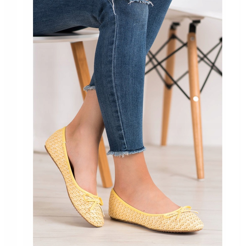 Small Swan Braided ballerinas yellow 1