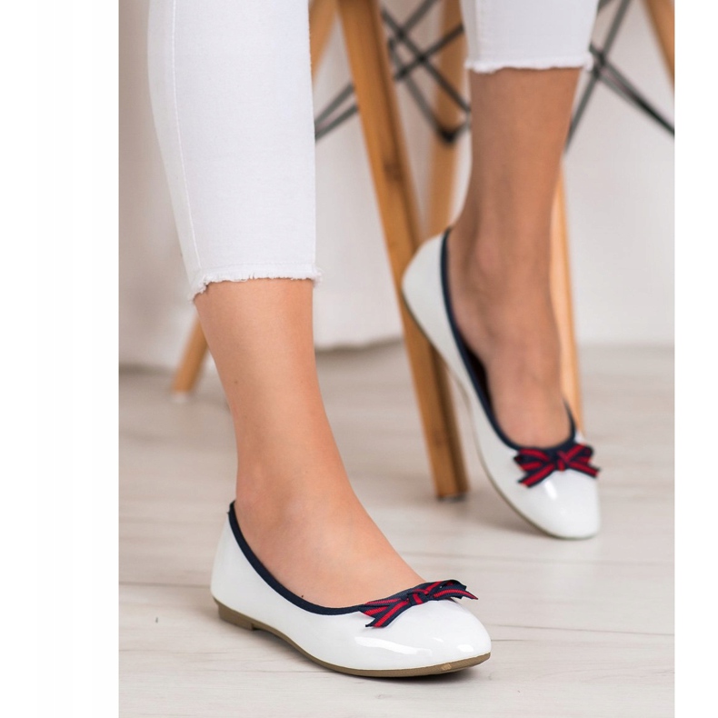 SHELOVET Ballerina With A Bow white 2