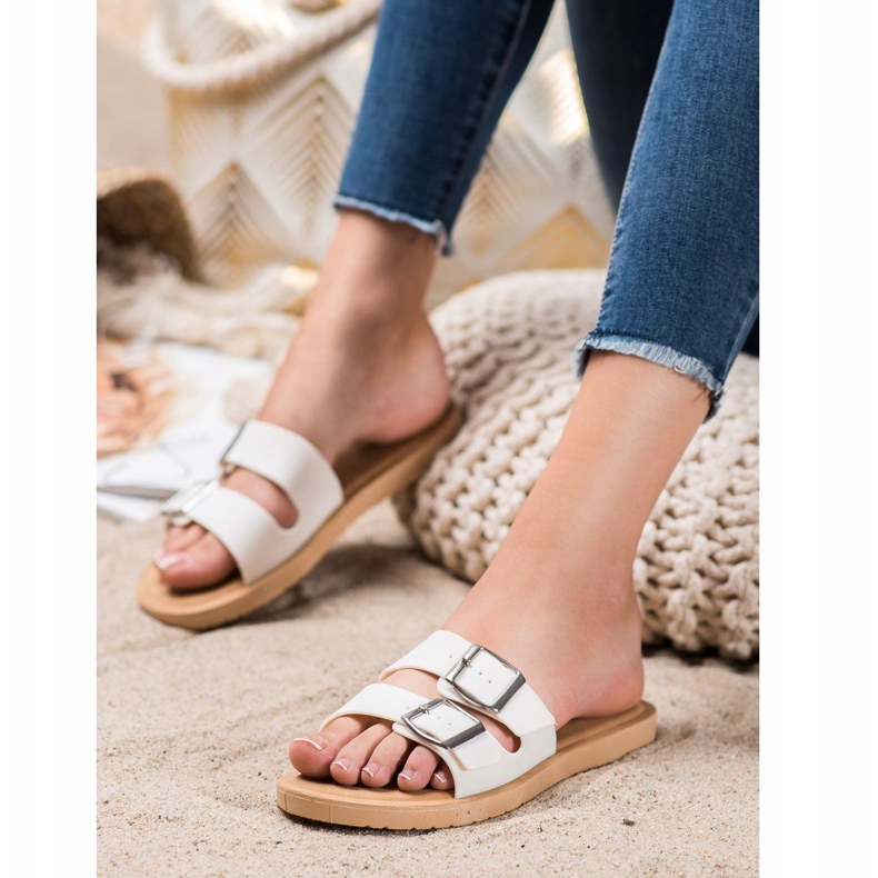 Bona Classic Slippers With Buckle white 2