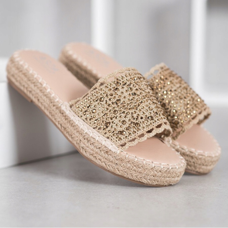Small Swan Slippers With Crystals beige 1