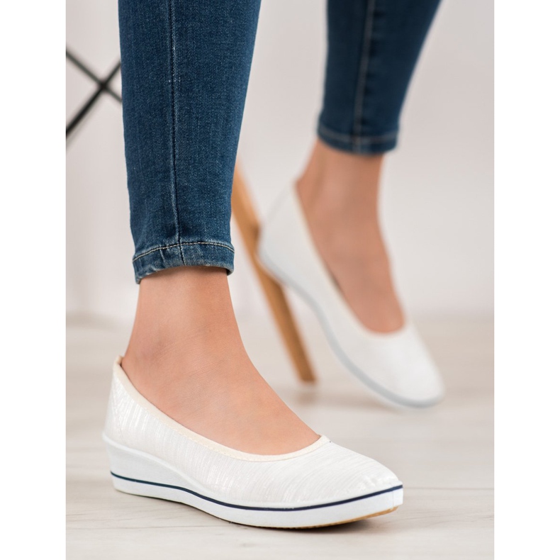 Comer White Ballerina On Wedge grey 1