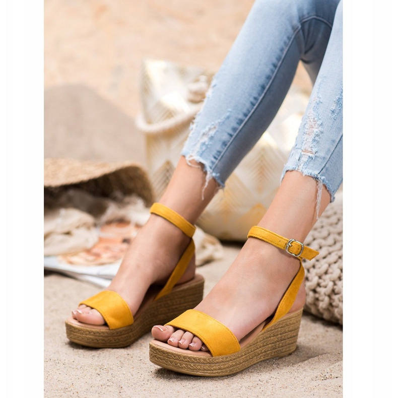 Renda Light Wedge Sandals yellow 1