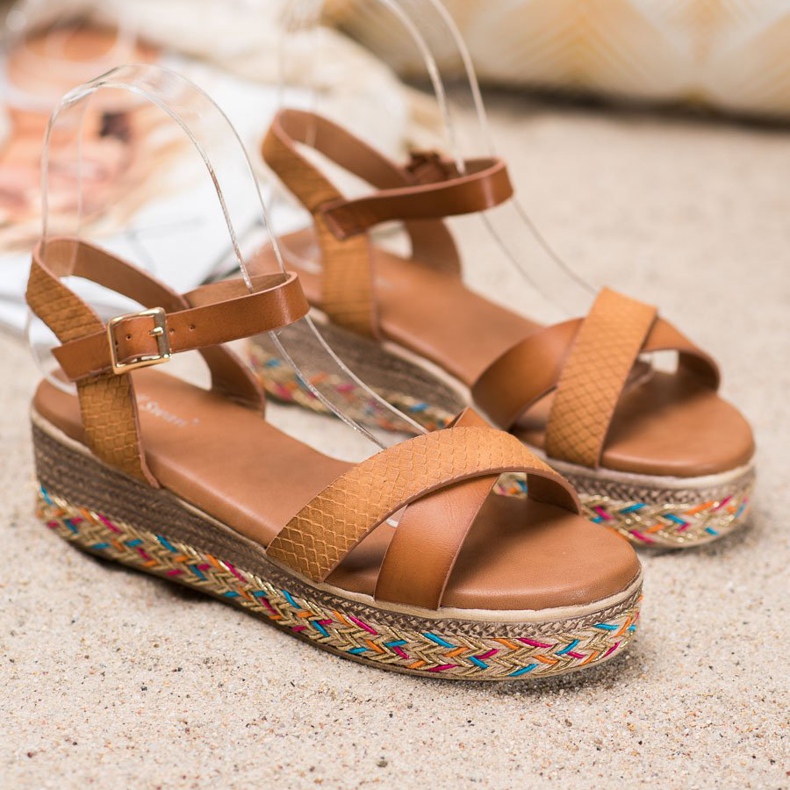 Small Swan Fashionable Sandals With Eco Leather brown 2