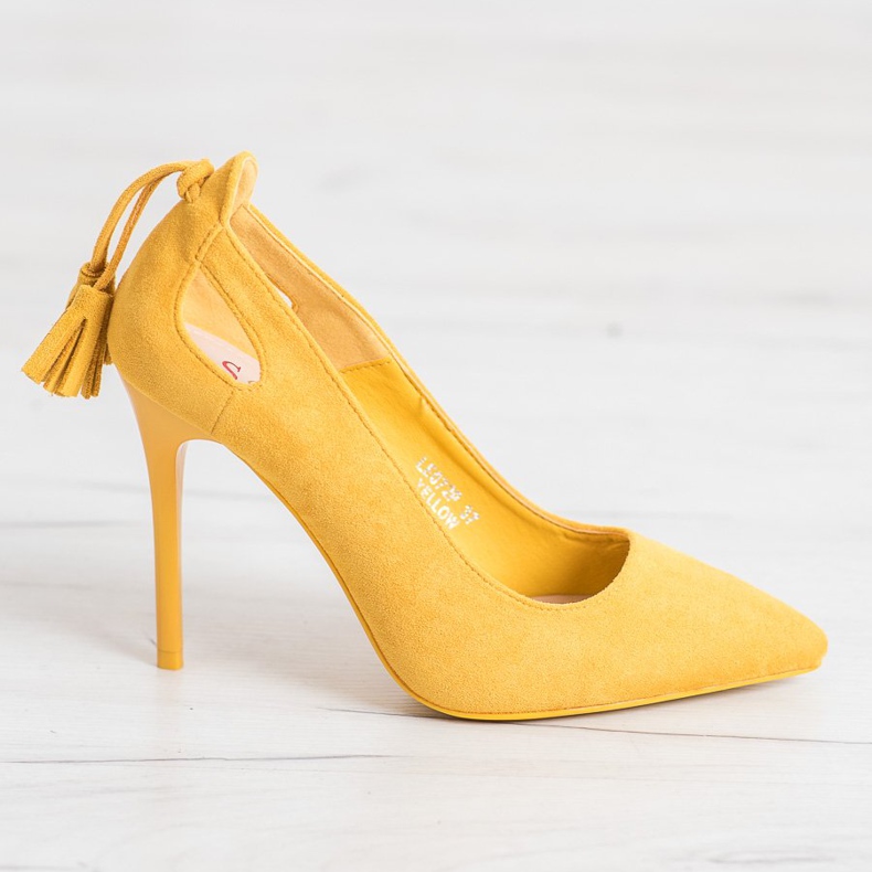 Seastar Yellow Studs With Fringes 2