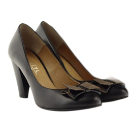 Kotyl Classic leather pumps with a bow 1307 Black Catyl 4