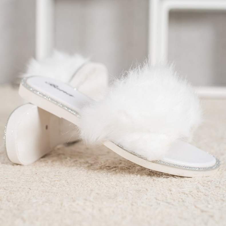 Bona Stylish Slippers With Fur white 2