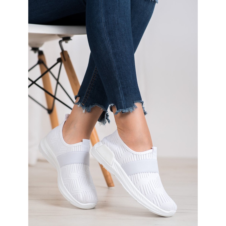 SHELOVET Slip-on Sports Shoes white 2
