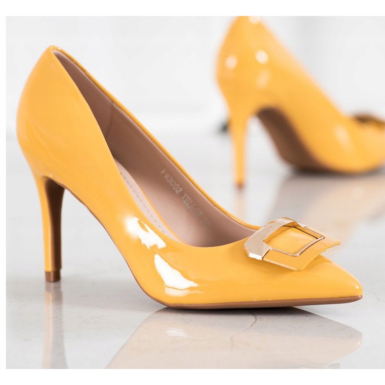 Fama Pumps With A Decorative Buckle yellow 1