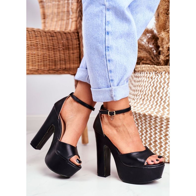 LU BOO High Black Sandals on a Bar HighShoes Platform 2