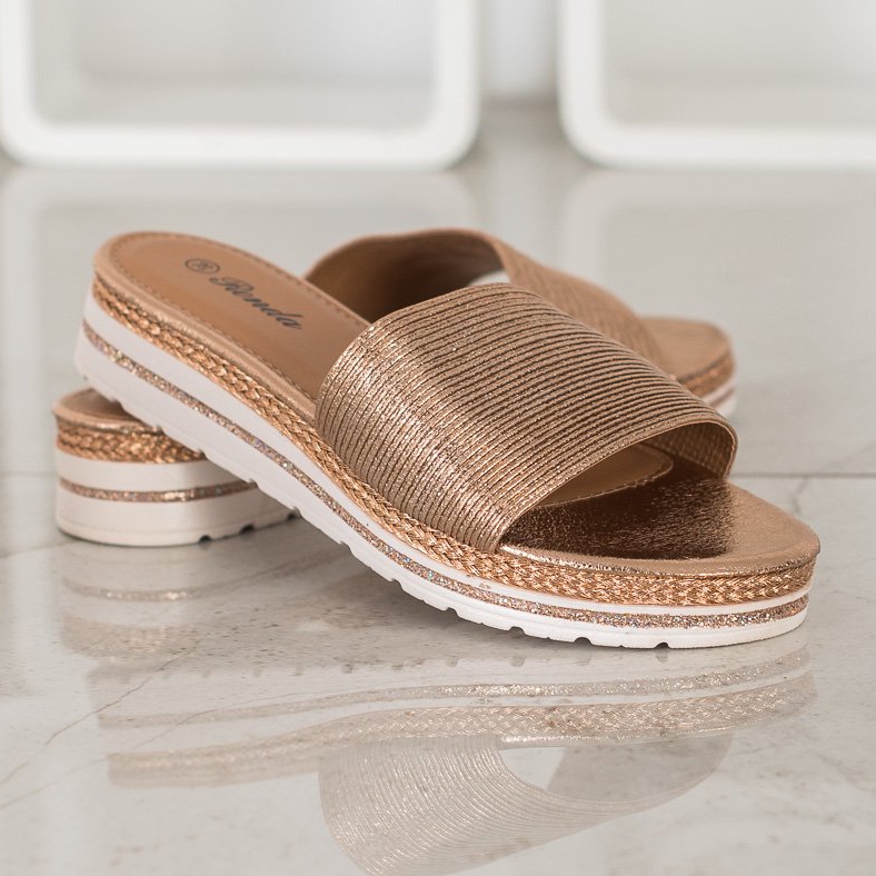 Renda Shiny Golden Slippers 2