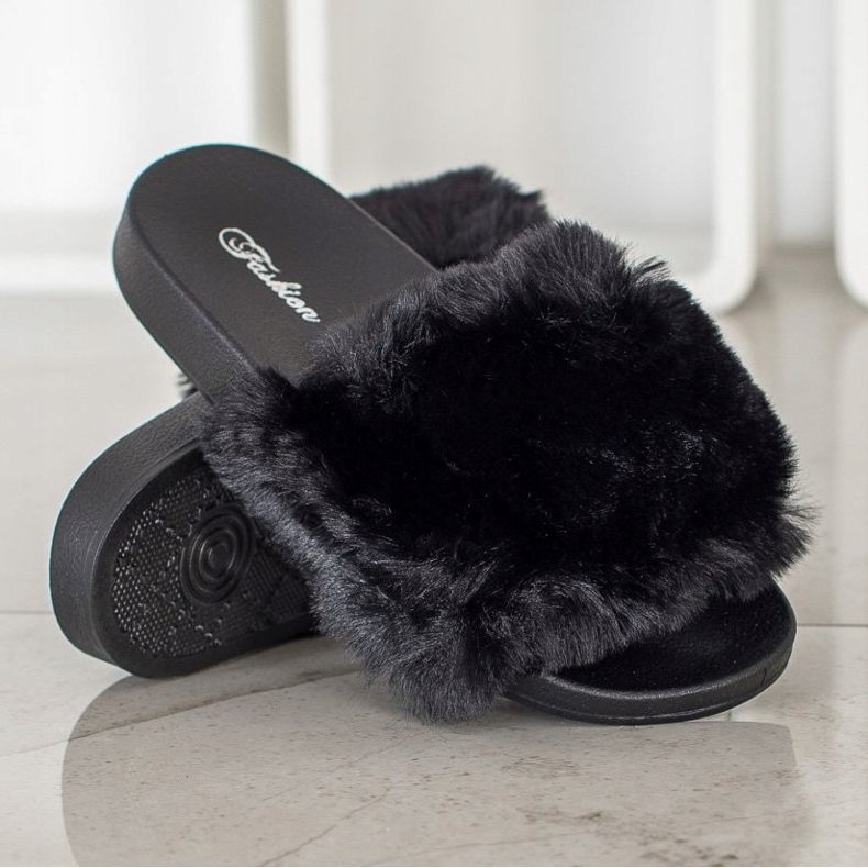 Bona Fashionable flip-flops with fur black 1