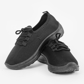 LR005-0 black slip-on sports shoes 2