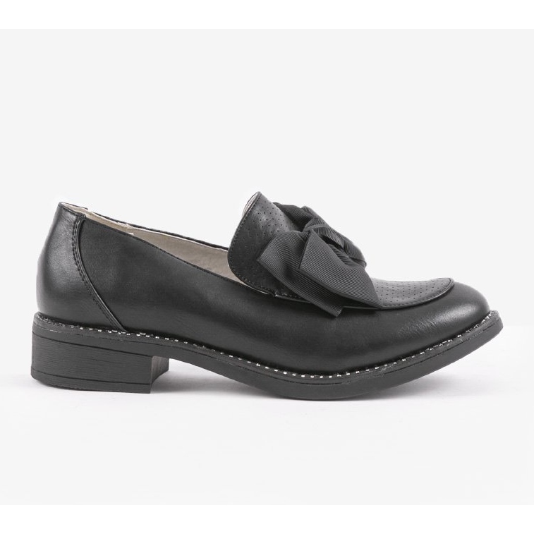 Black slip-on shoes with a RS-WED2 bow 1