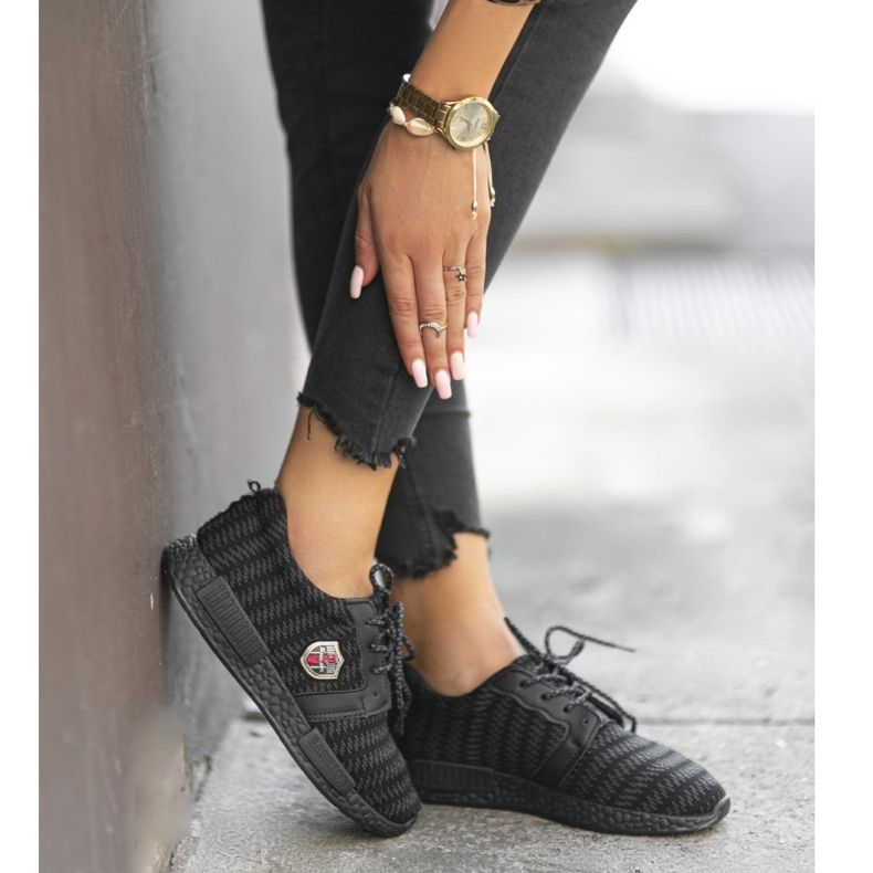 Black PH-16 lightweight sports shoes 2