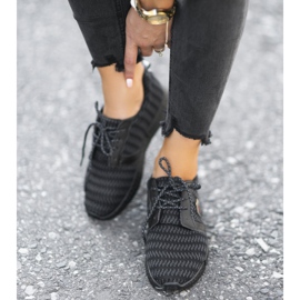 Black PH-16 lightweight sports shoes 1