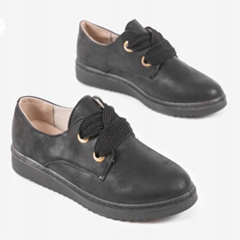 Black sneakers on the wedge H-18 1