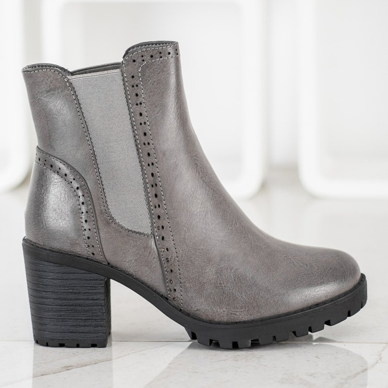 J. Star Slip-on Boots On The Platform grey 2