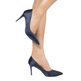 Navy blue pumps on a LEI-160 heel 1