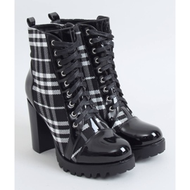 Black high heels checkered black NS080P Black 2