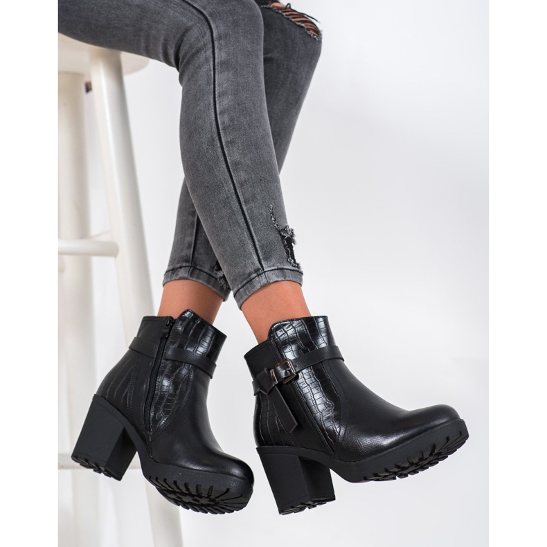 J. Star Comfortable Boots On The Platform black 1