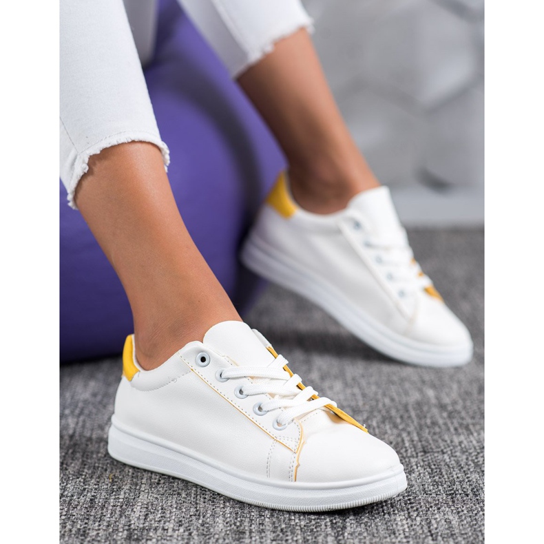 SHELOVET Classic Sport Shoes white yellow 1 SHELOVET Classic Sport Shoes white yellow 1