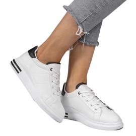 LG20 white classic sneakers black 1 LG20 white classic sneakers black 1