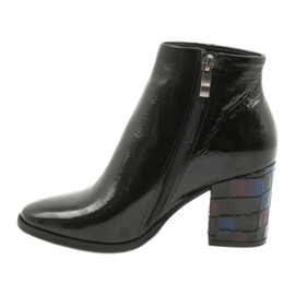 Lacquered women's boots black Kaniowski 3543 1 Lacquered women's boots black Kaniowski 3543 1