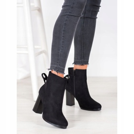 Goodin Boots With Decorative Binding black 2