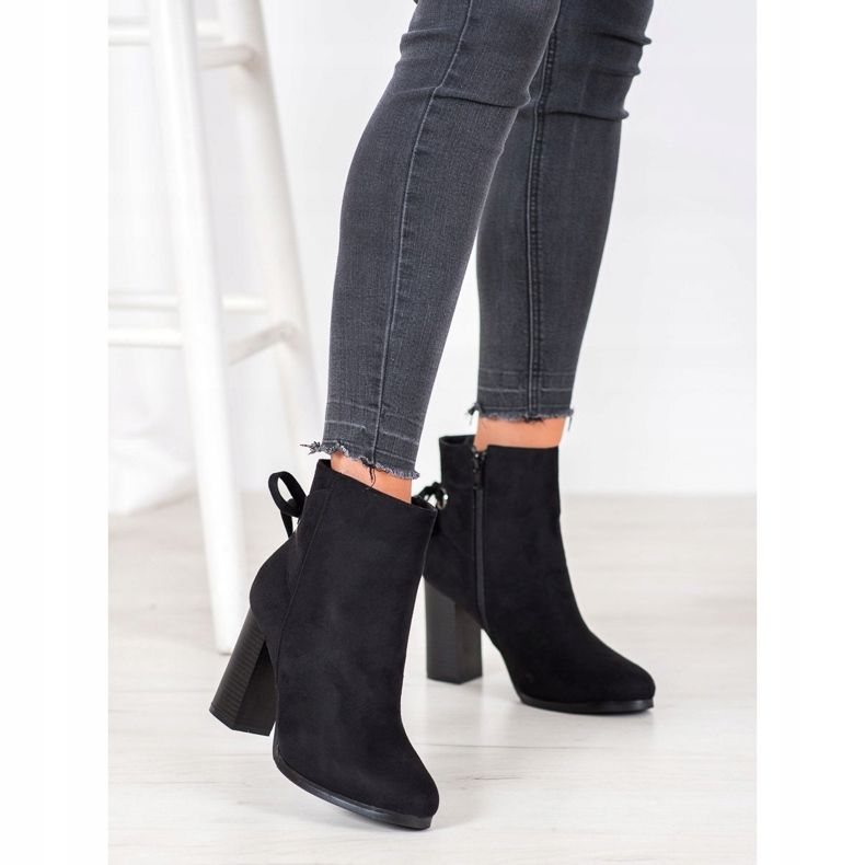 Goodin Boots With Decorative Binding black 2