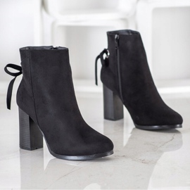 Goodin Boots With Decorative Binding black 1