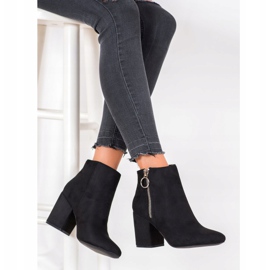 Goodin Black Booties On A Zipper 2