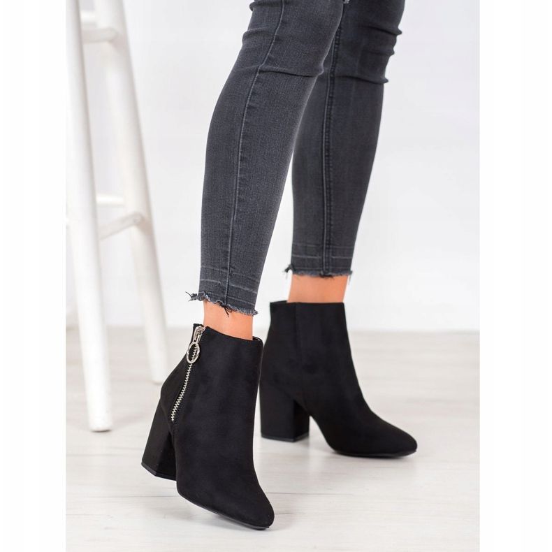 Goodin Black Booties On A Zipper 1