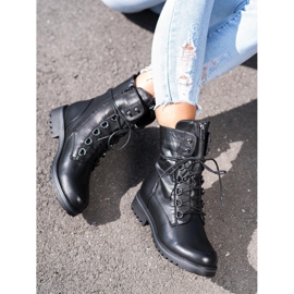 Queentina Tall Black Workers 2