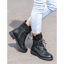 Queentina Tall Black Workers 1