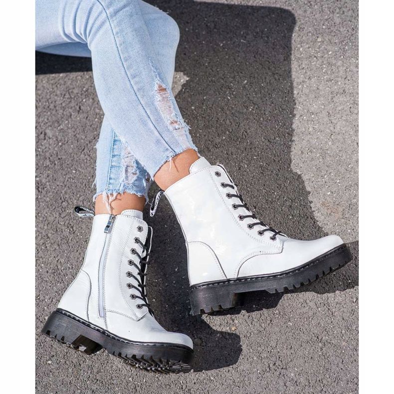 VINCEZA leather workers white 1 VINCEZA leather workers white 1