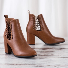 VINCEZA Cut Out Boots brown 1
