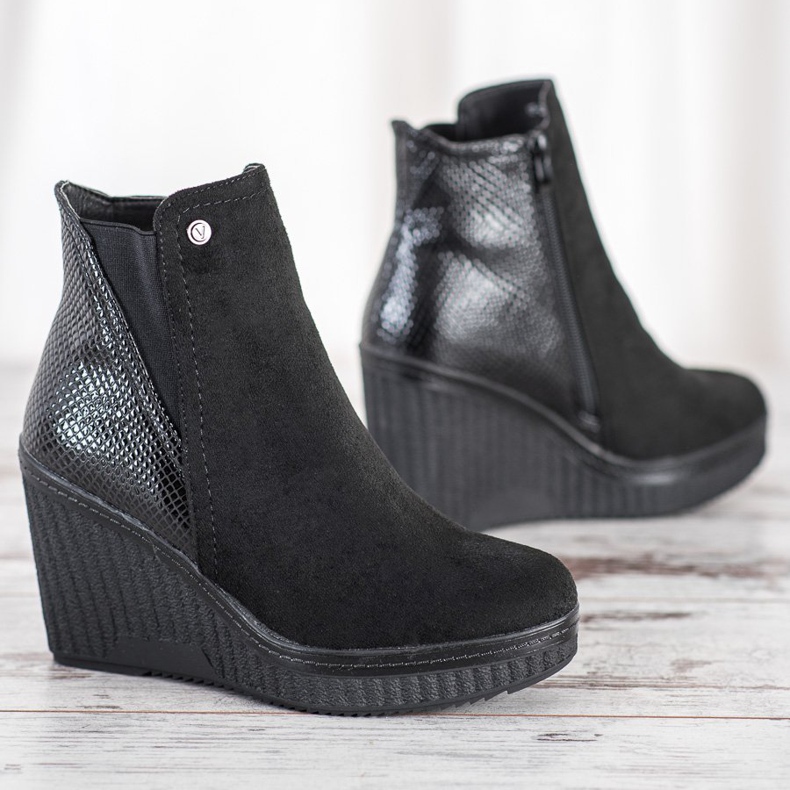 Goodin Wedge Boots black 1