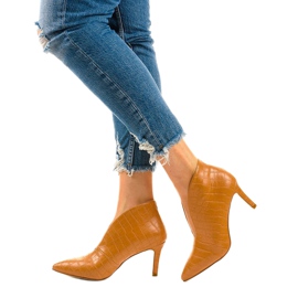 Brown slip-on boots with cutouts on the NS126P Pu stiletto heel 2