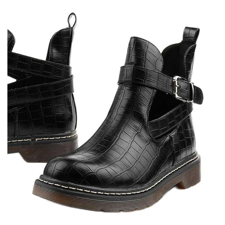 Black boots with a Nilld buckle 1