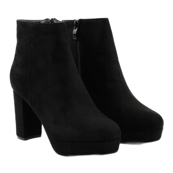 Black ankle boots on the Neadarea post 2