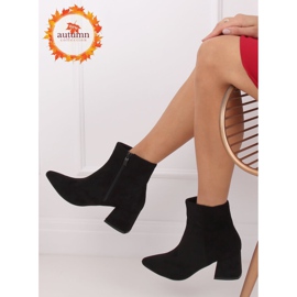 Black low heel boots 2C4AX653-1 Black 1