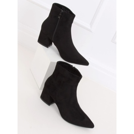 Black low heel boots 2C4AX653-1 Black 2