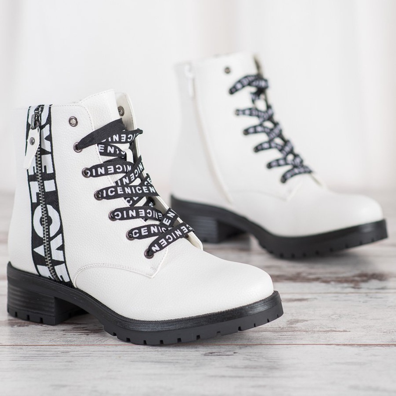 Boots Made of Eco Leather VINCEZA white 1