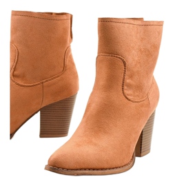 Brown ankle boots on the post M398 1