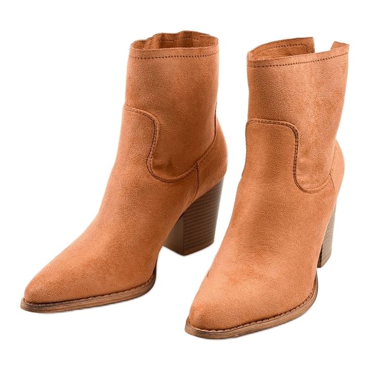 Brown ankle boots on the post M398 2