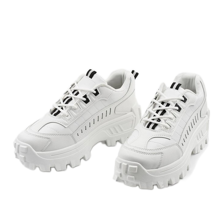 Pereipheme trendy white sports shoes 2 Pereipheme trendy white sports shoes 2