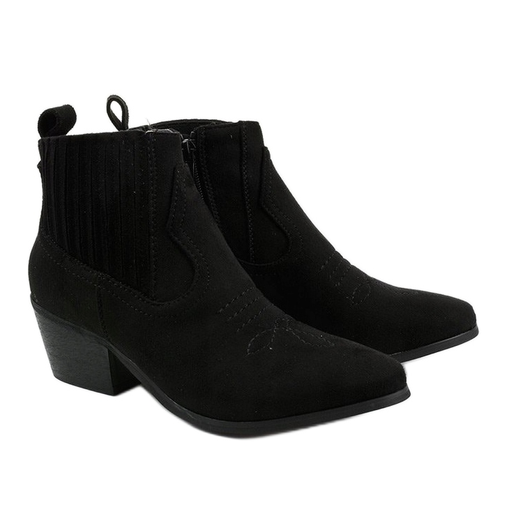 Black ankle boots with Thosiphae embroidery 2
