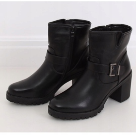 Black boots with wide heels E9314 Black 1