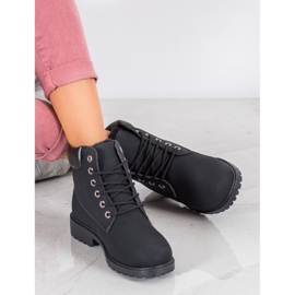 Seastar Black Tied Trappers 1