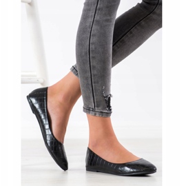 Weide Ballerina In Spitz black 2